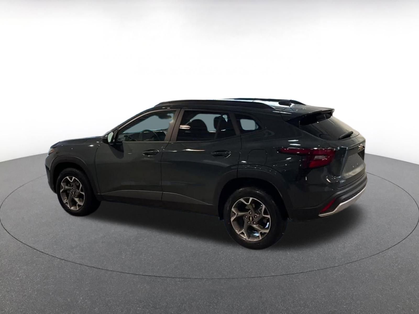 Thumbnail: 2025 Chevrolet Trax - 10