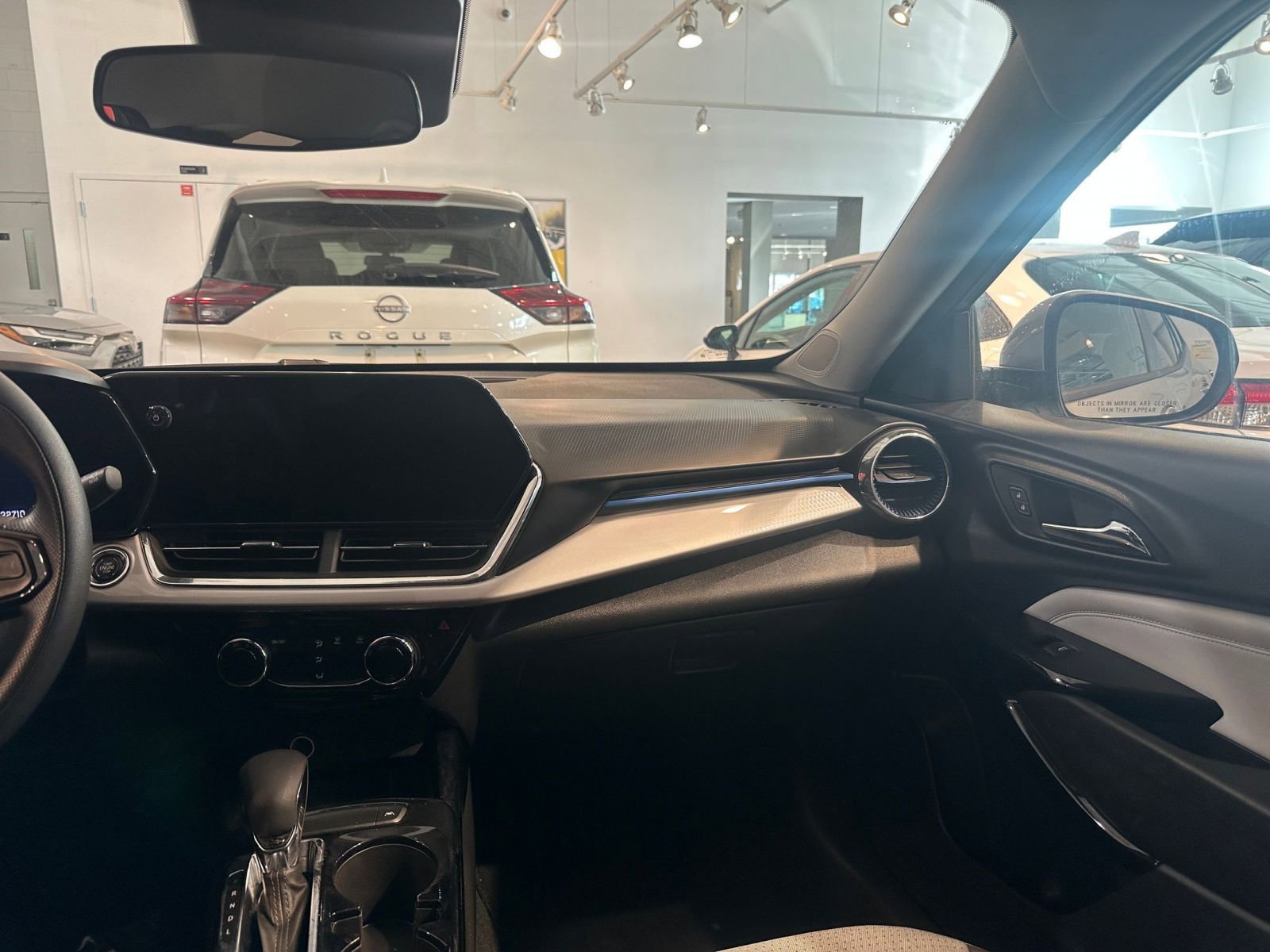 Thumbnail: 2025 Chevrolet Trax - 35