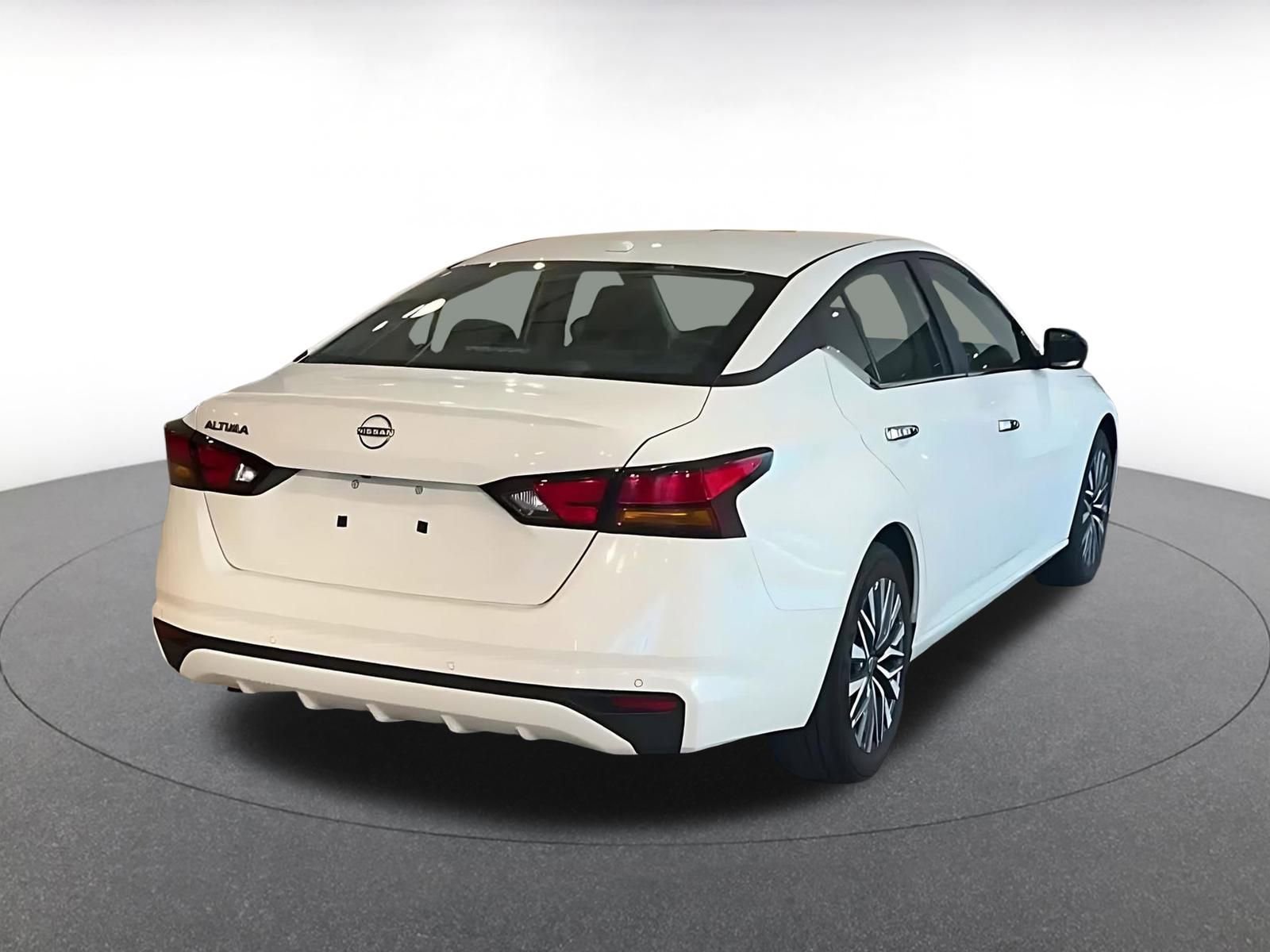 Thumbnail: 2025 Nissan Altima - 14