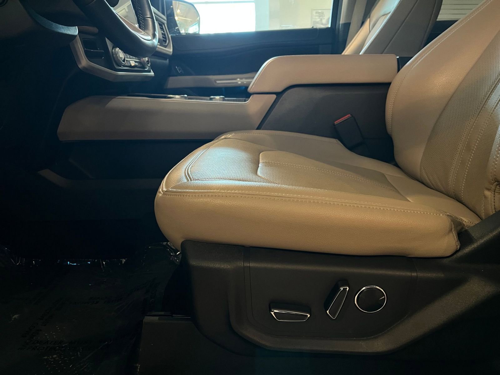 Thumbnail: 2024 Ford Expedition - 23