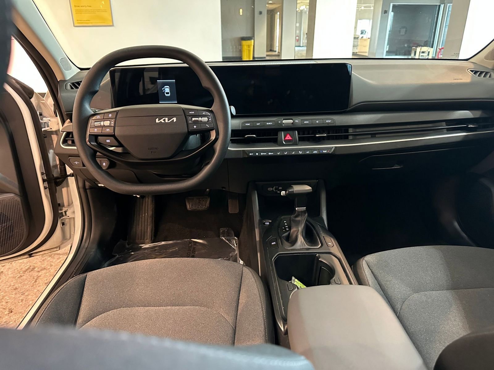 Thumbnail: 2025 Kia K4 - 33