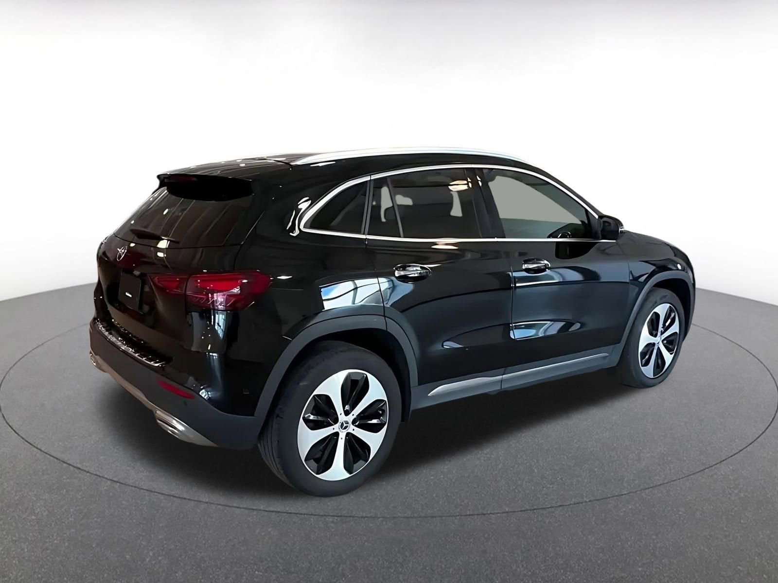 Thumbnail: 2025 Mercedes-Benz GLA - 12