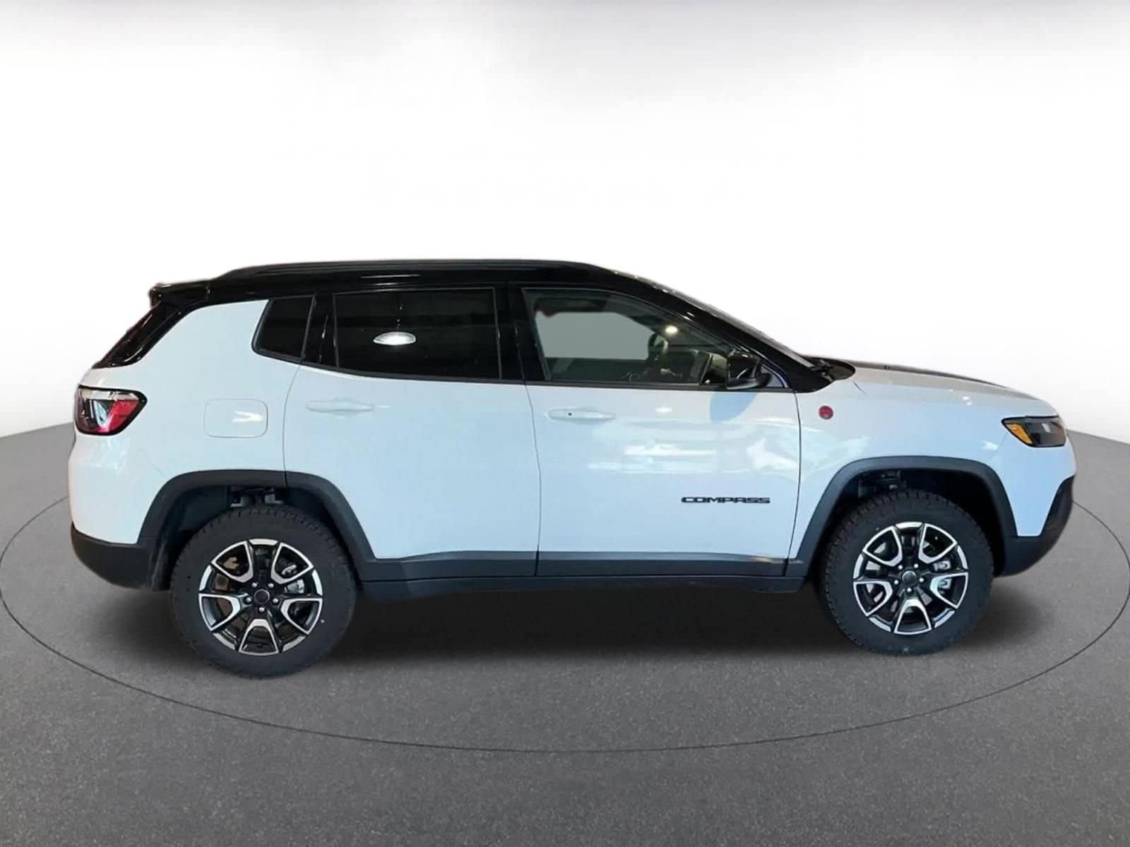 Thumbnail: 2025 Jeep Compass - 16