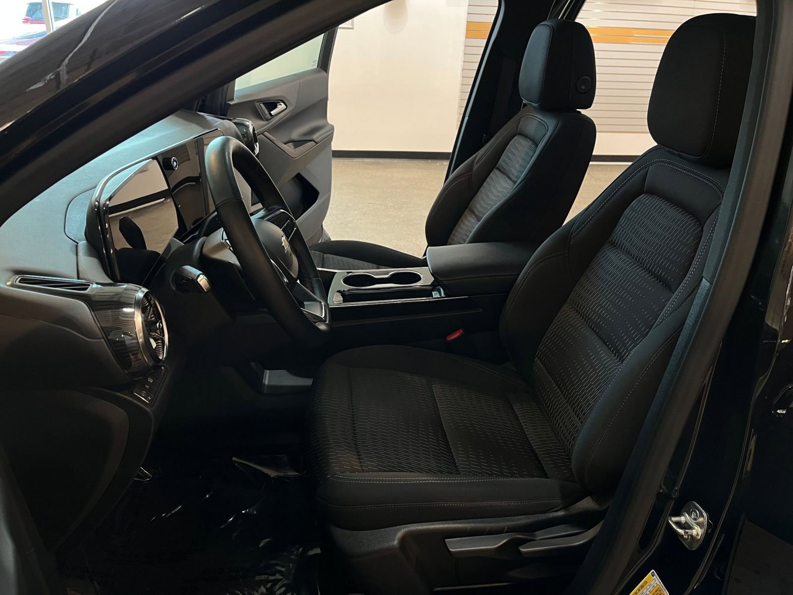 Thumbnail: 2025 Chevrolet Equinox - 28