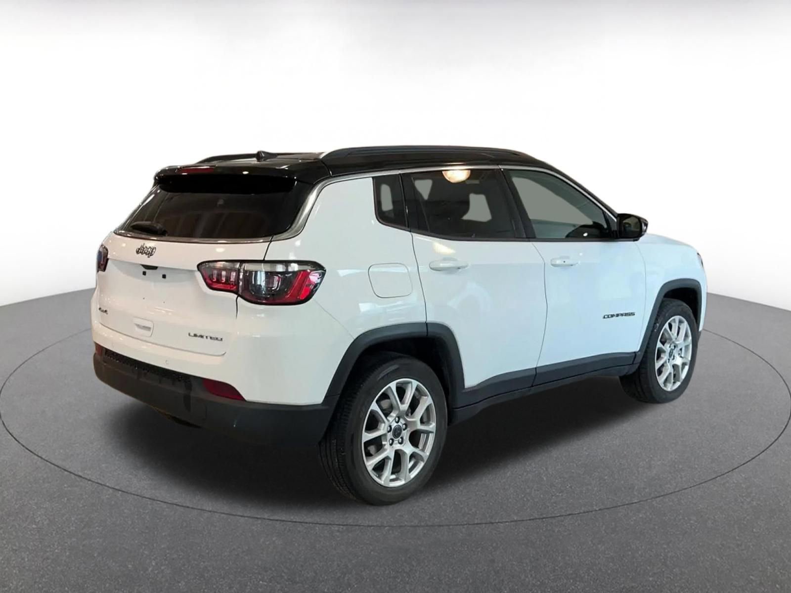 Thumbnail: 2025 Jeep Compass - 14