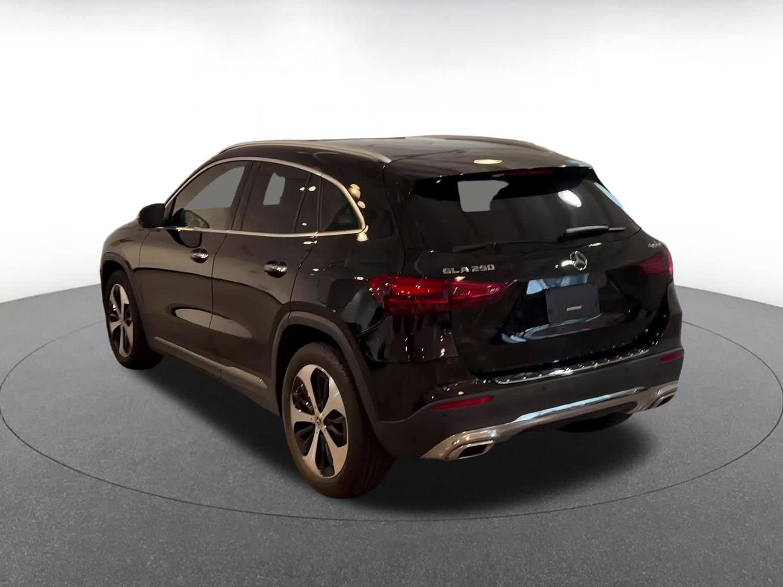 Thumbnail: 2025 Mercedes-Benz GLA - 11