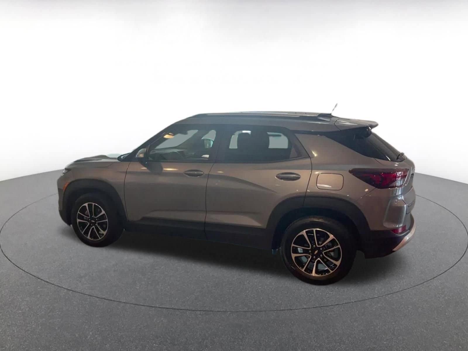 Thumbnail: 2025 Chevrolet TrailBlazer - 10