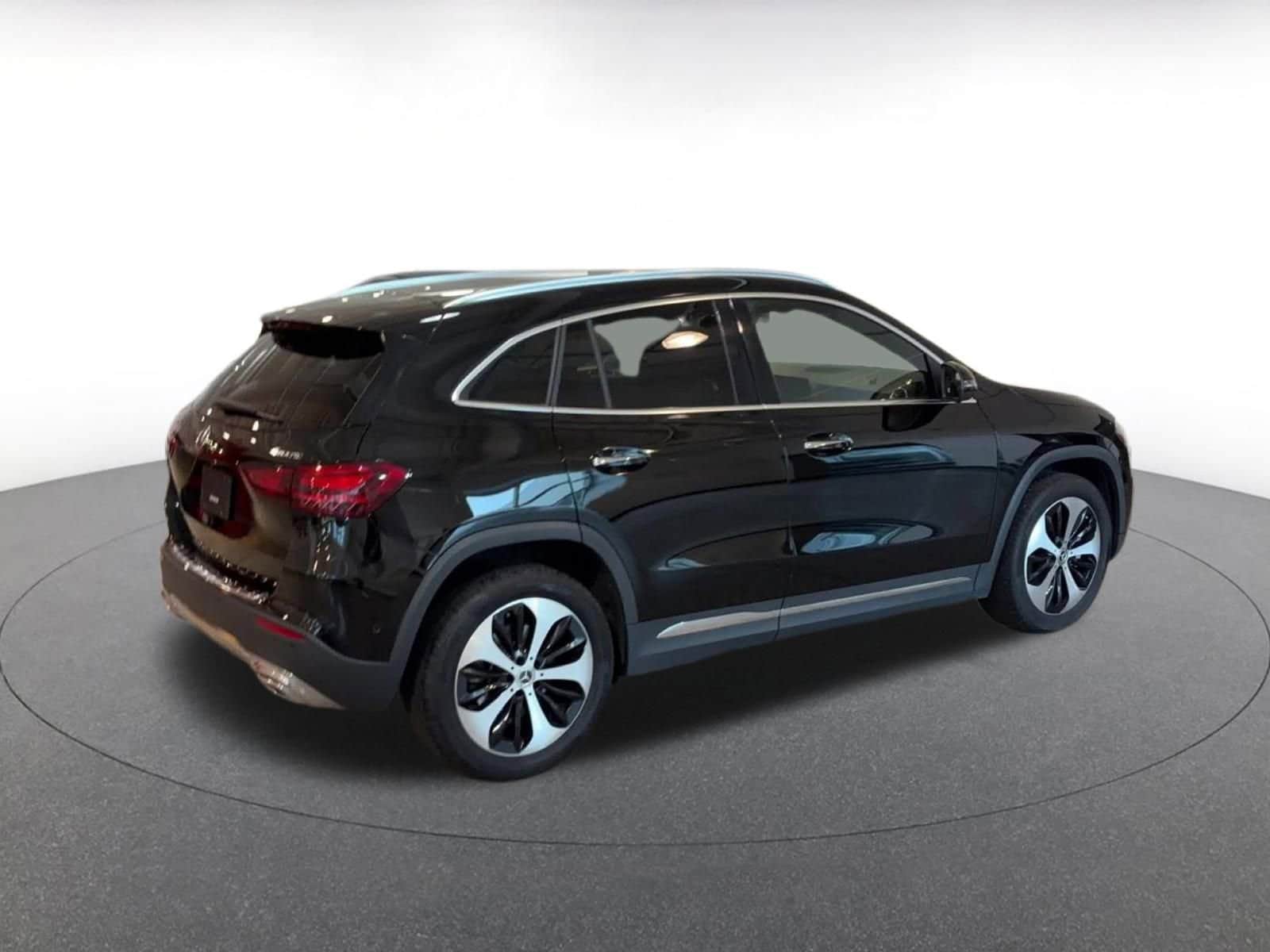 Thumbnail: 2025 Mercedes-Benz GLA - 15