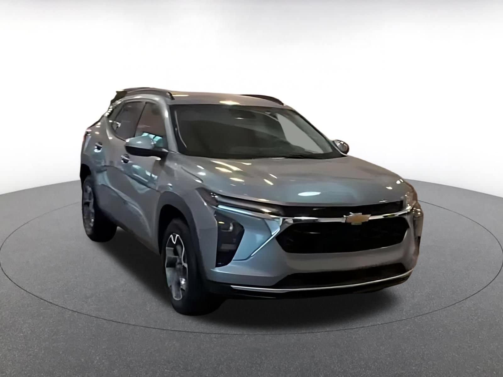 Thumbnail: 2025 Chevrolet Trax - 3