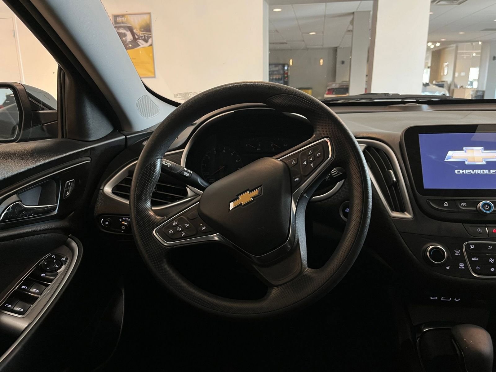 Thumbnail: 2023 Chevrolet Malibu - 28