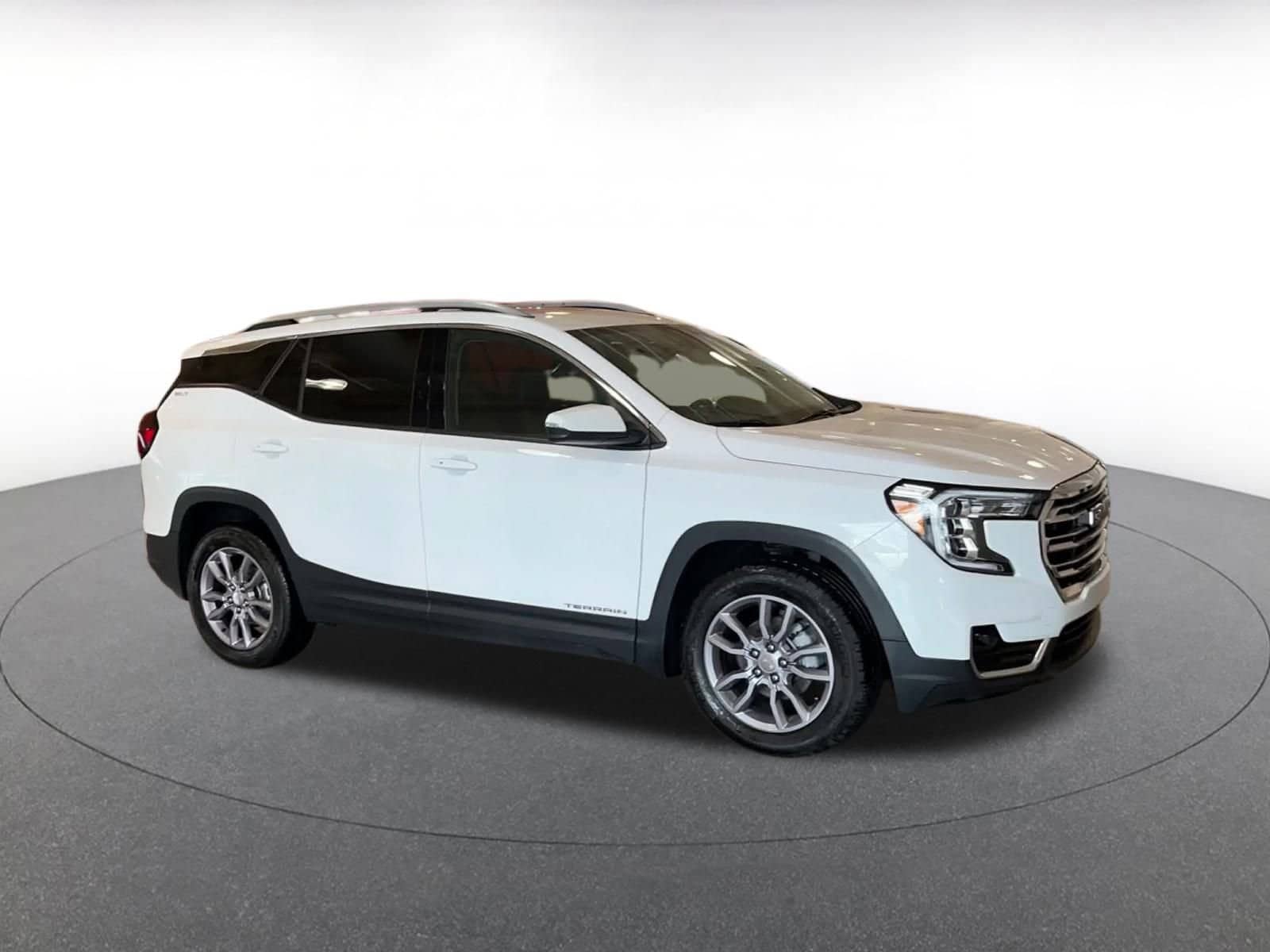 Thumbnail: 2024 GMC Terrain - 2