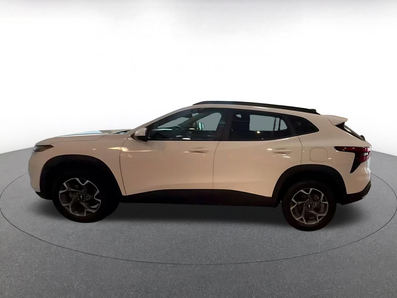 Thumbnail: 2025 Chevrolet Trax - 9