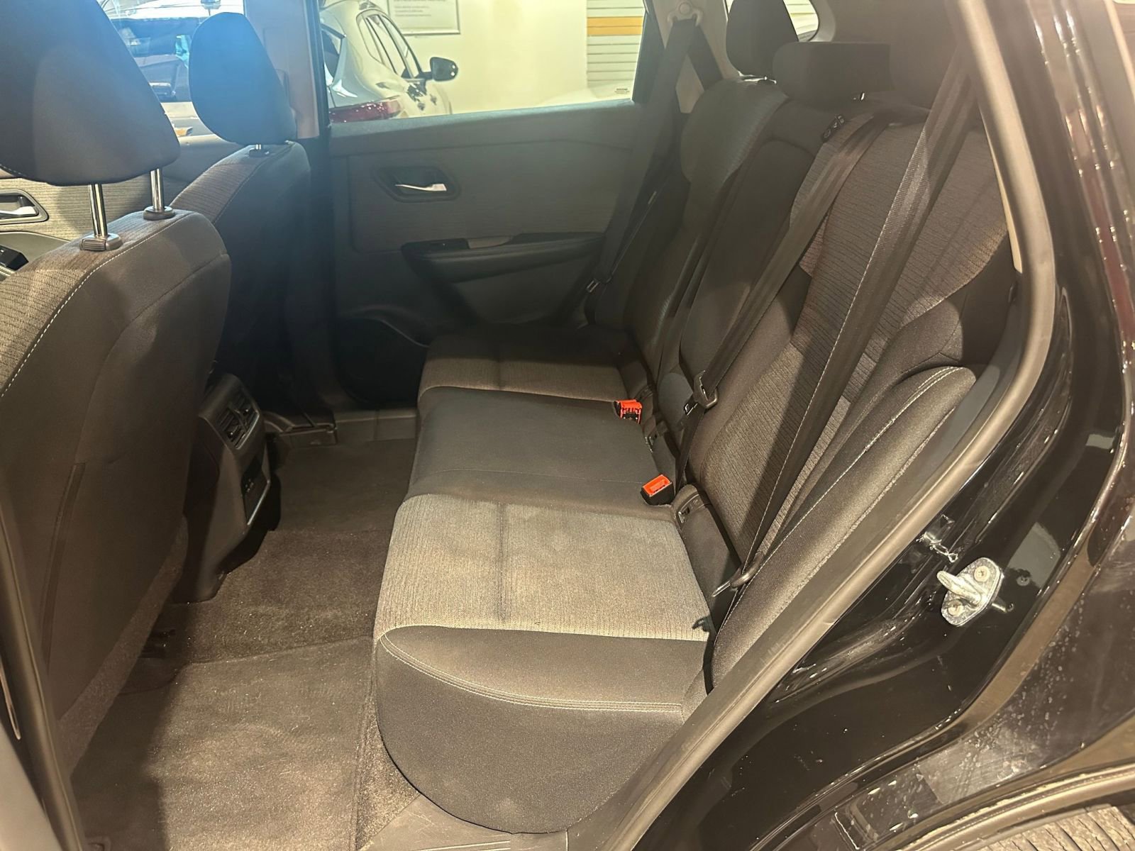 Thumbnail: 2023 Nissan Rogue - 25