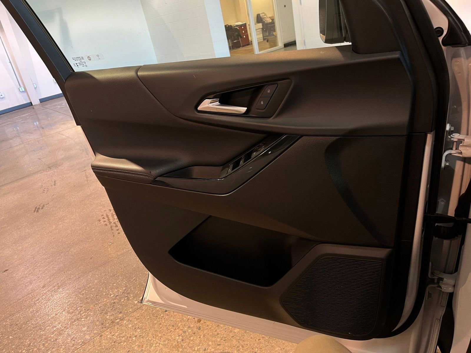 Thumbnail: 2025 Chevrolet Equinox - 18