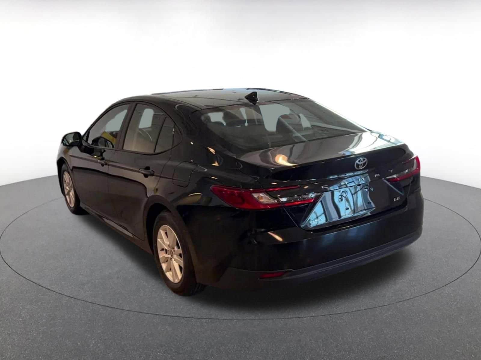 Thumbnail: 2025 Toyota Camry - 11