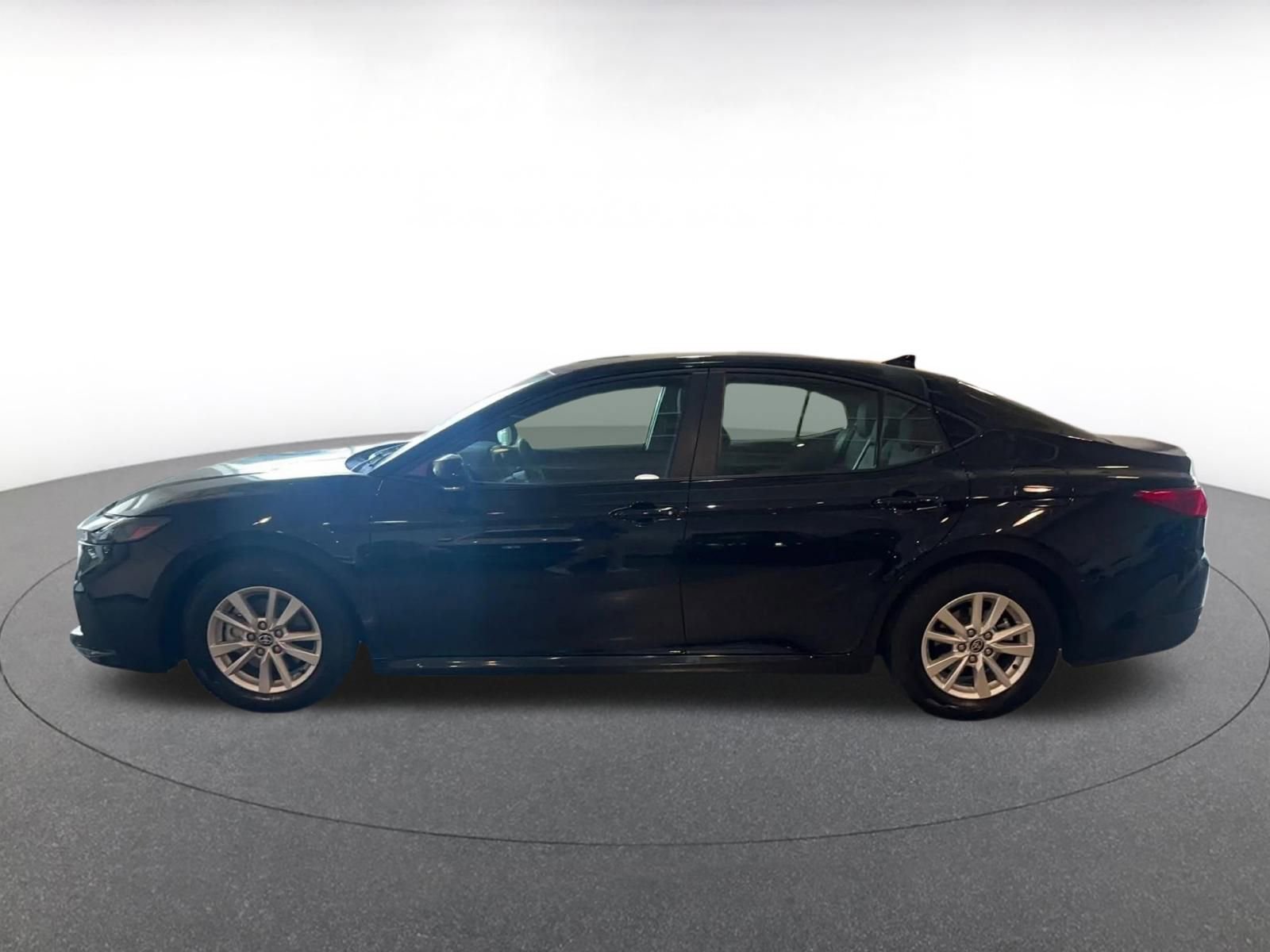 Thumbnail: 2025 Toyota Camry - 9