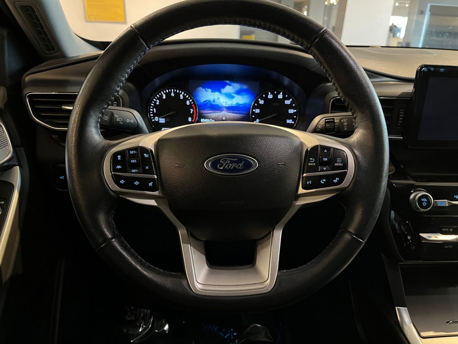 Thumbnail: 2023 Ford Explorer - 28