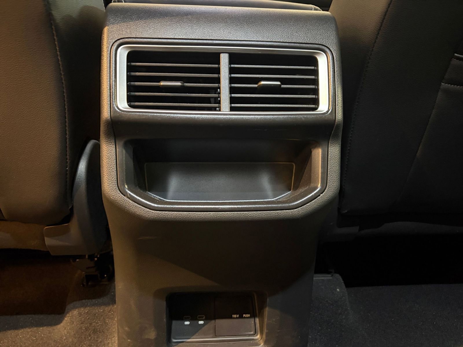 Thumbnail: 2025 Volkswagen Atlas - 25