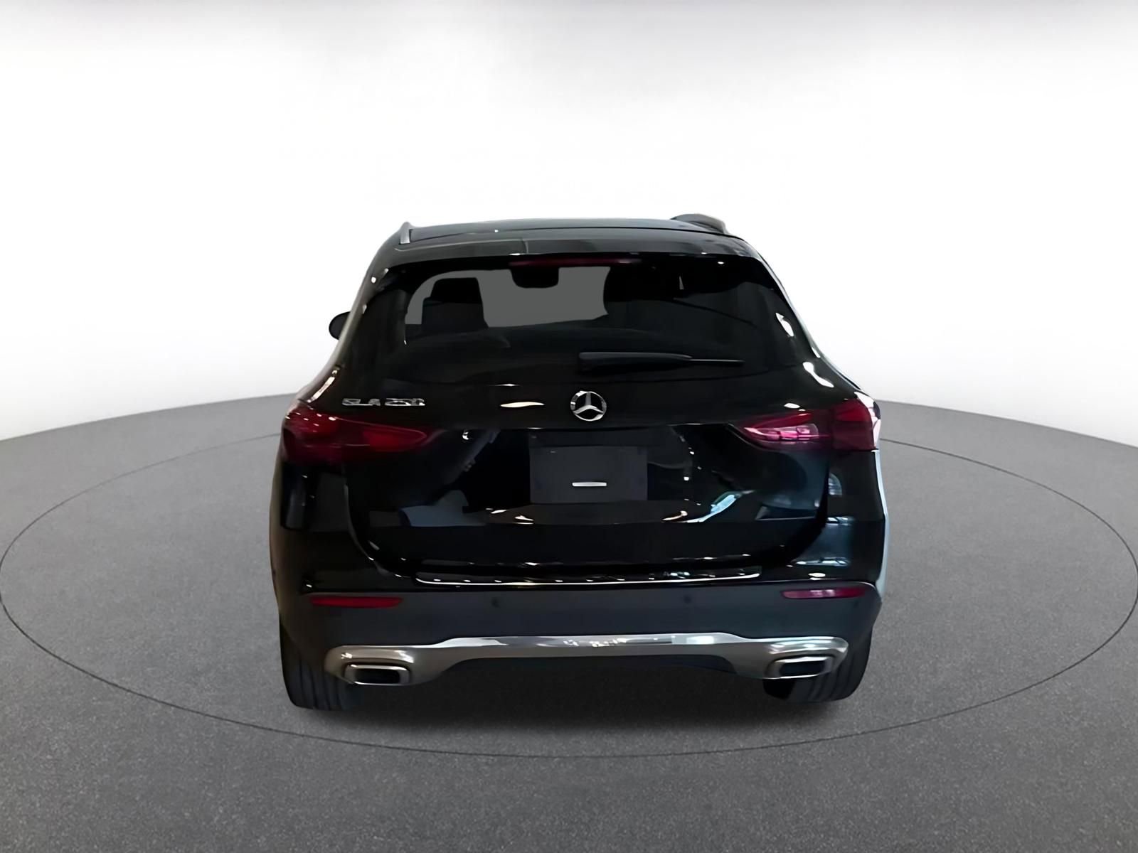 Thumbnail: 2025 Mercedes-Benz GLA - 11