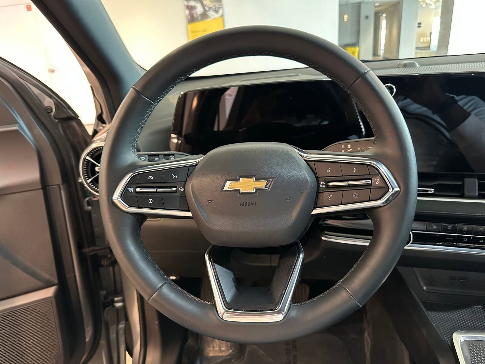 Thumbnail: 2025 Chevrolet Equinox - 28