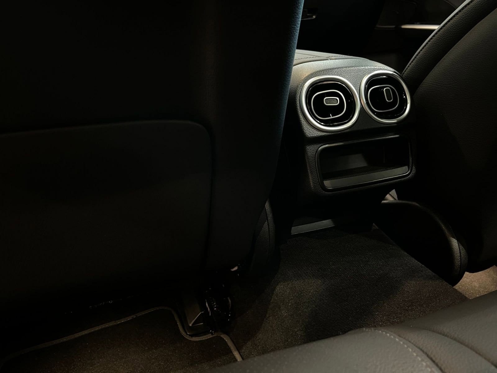 Thumbnail: 2024 Mercedes-Benz C-Class - 24