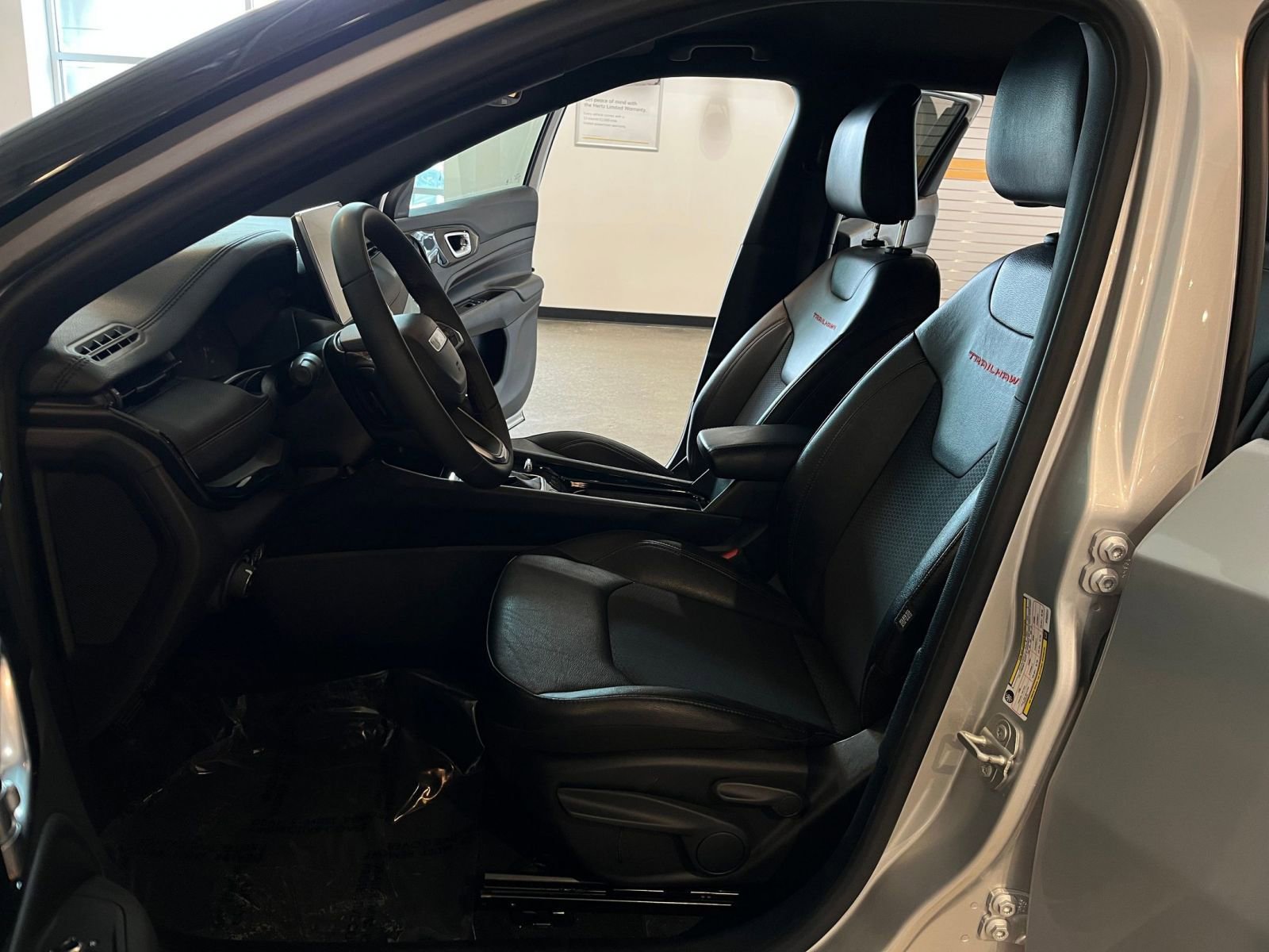 Thumbnail: 2025 Jeep Compass - 27