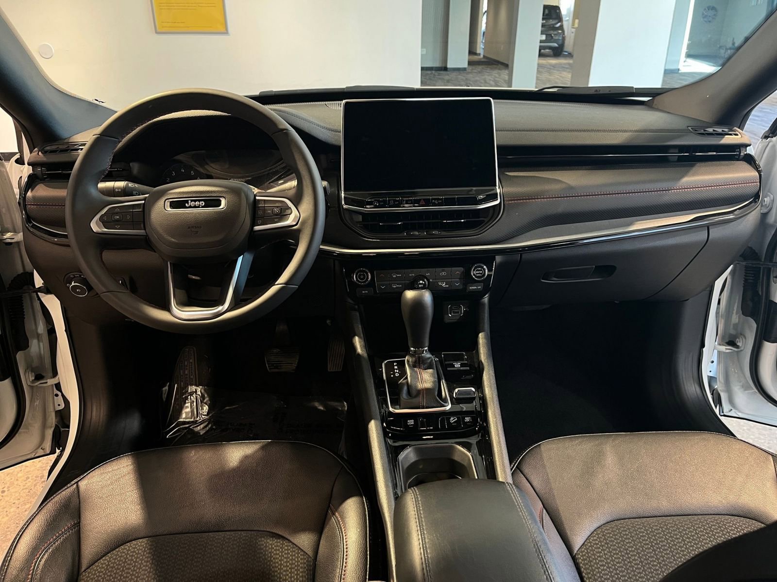 Thumbnail: 2025 Jeep Compass - 33