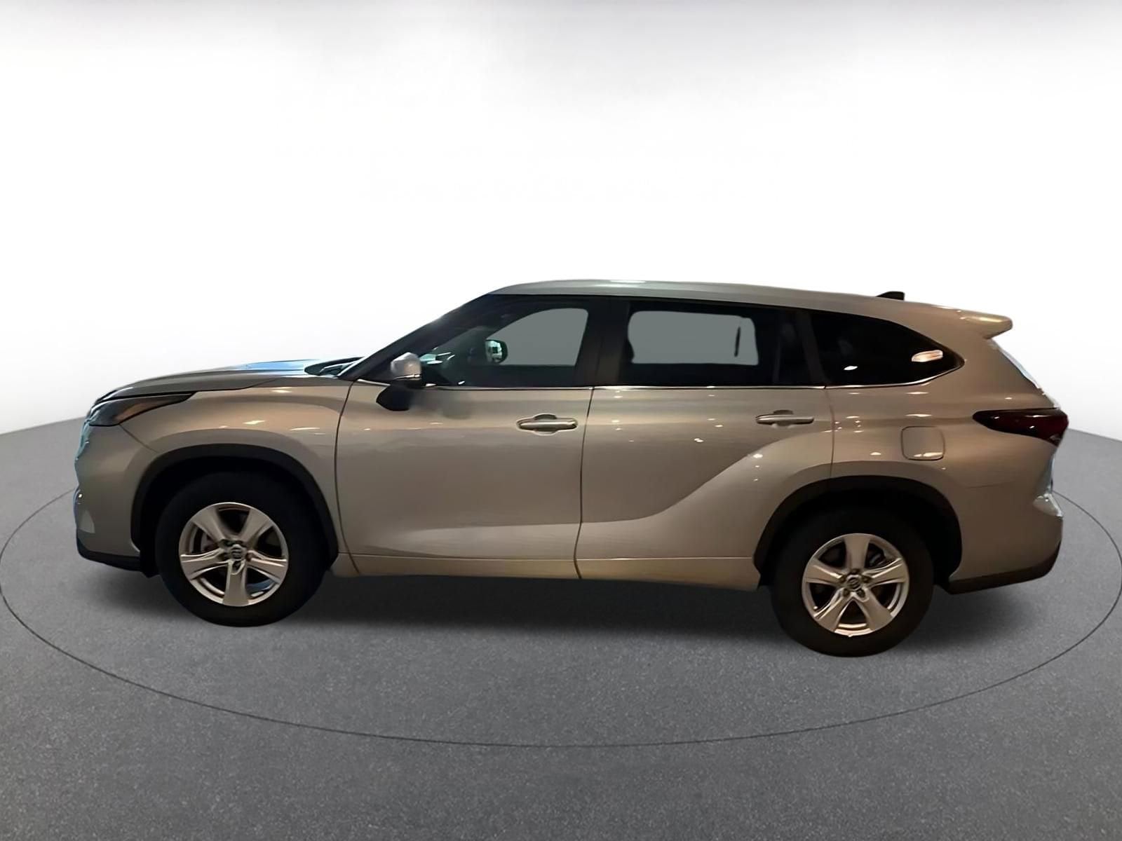 Thumbnail: 2025 Toyota Highlander - 8