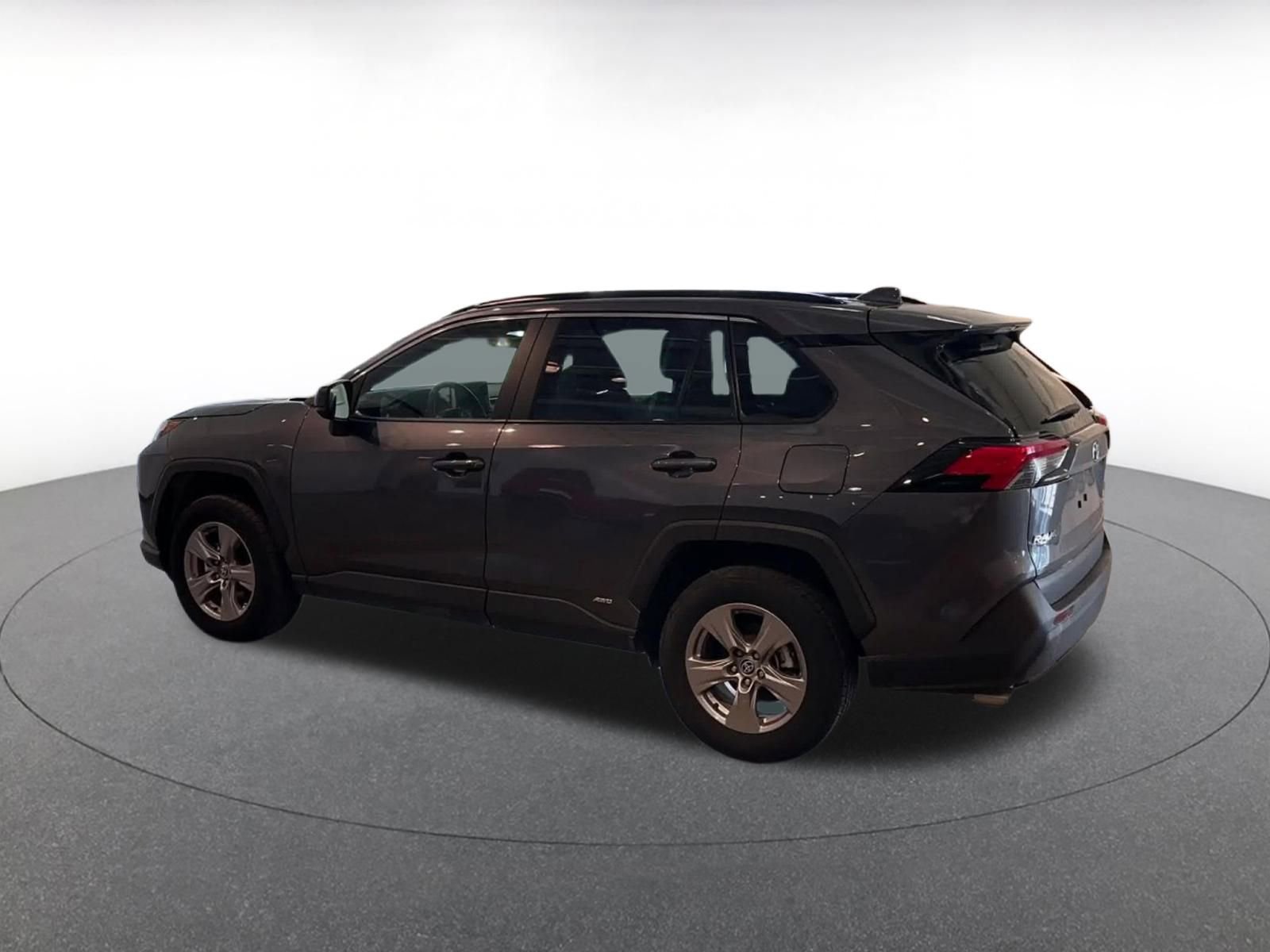 Thumbnail: 2025 Toyota RAV4 - 10