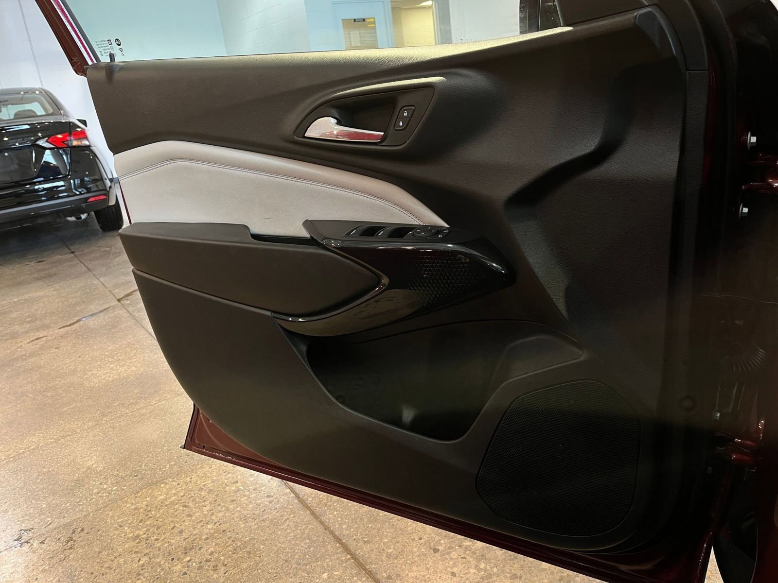 Thumbnail: 2025 Chevrolet Trax - 18