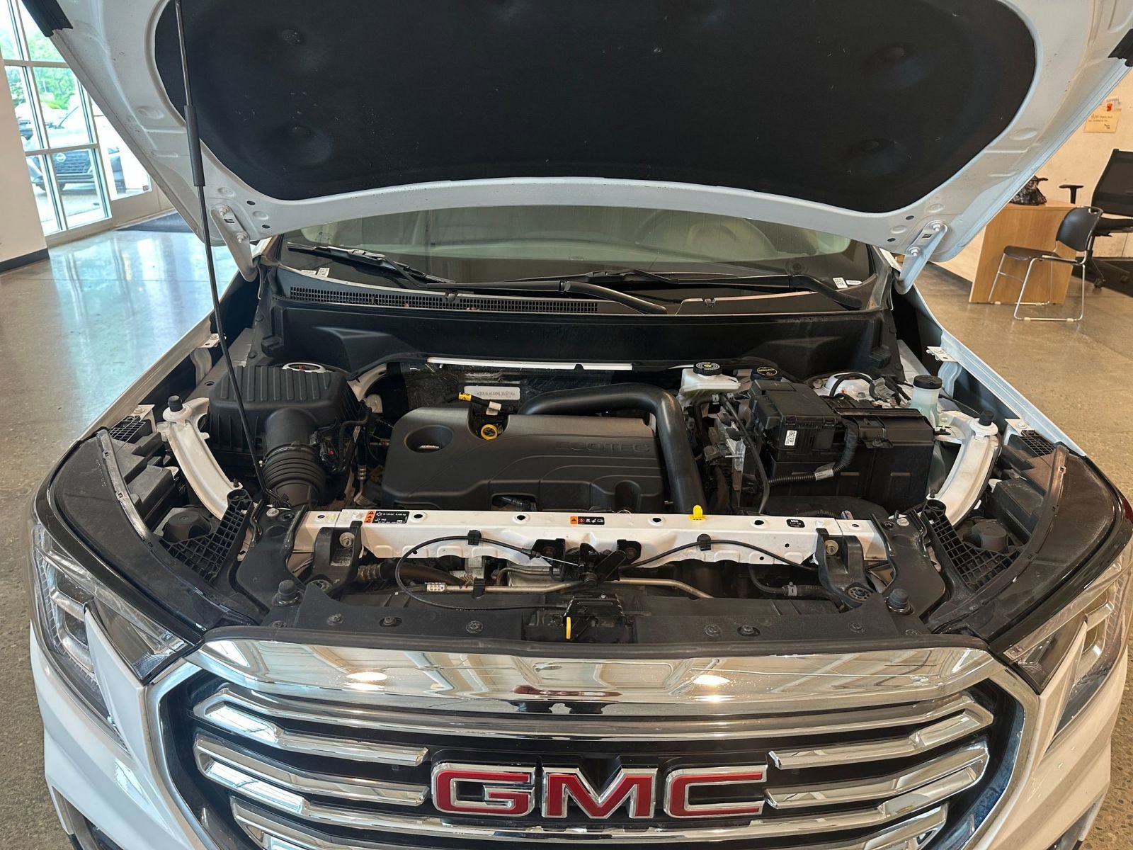 Thumbnail: 2024 GMC Terrain - 32