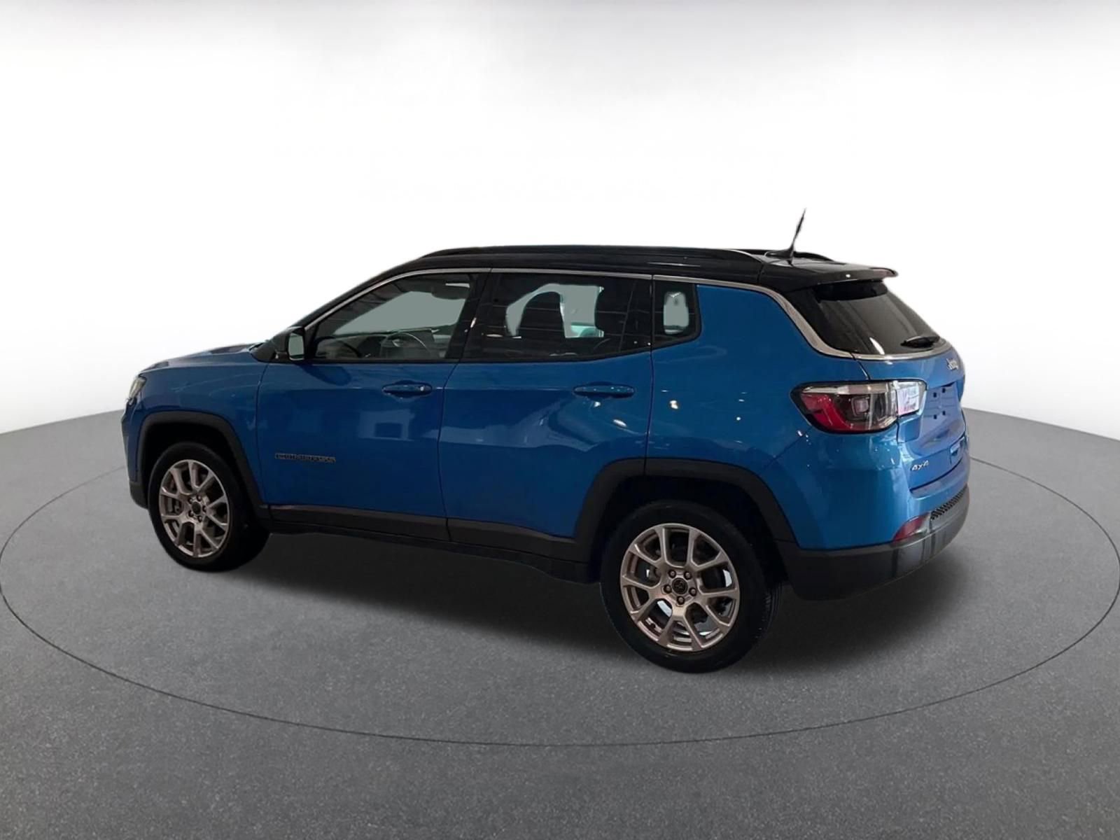 Thumbnail: 2025 Jeep Compass - 10