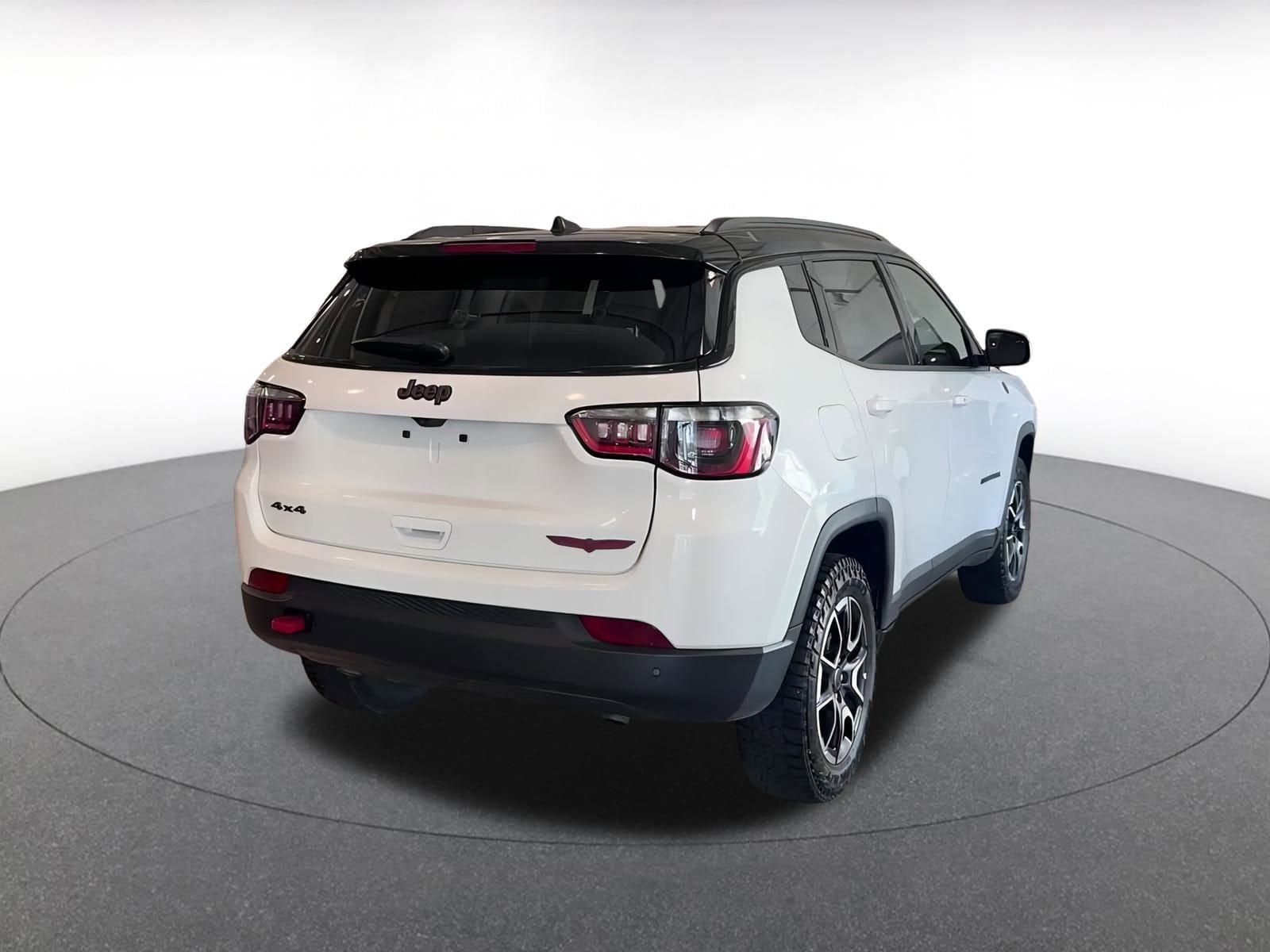 Thumbnail: 2025 Jeep Compass - 15