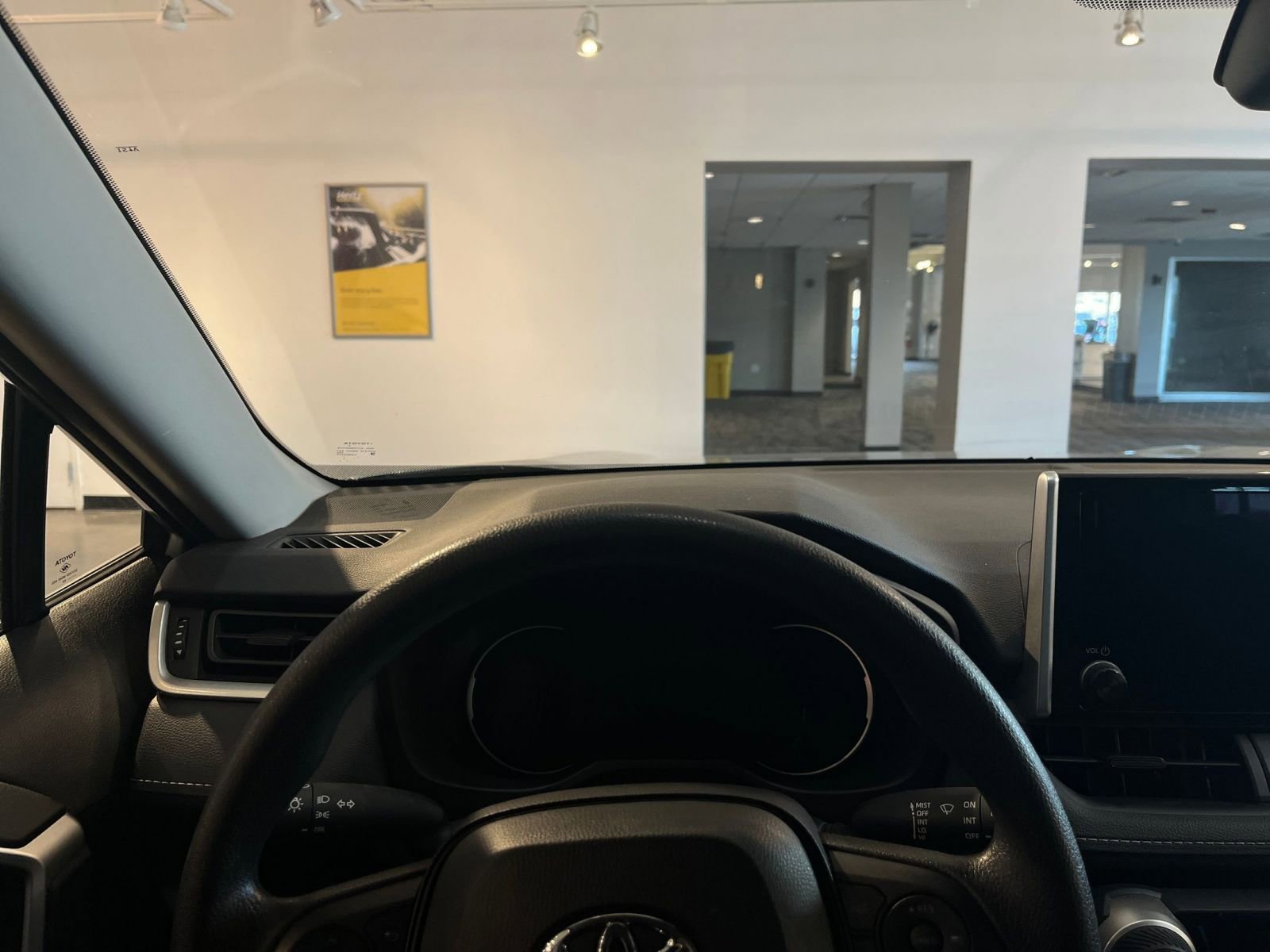 Thumbnail: 2025 Toyota RAV4 - 33