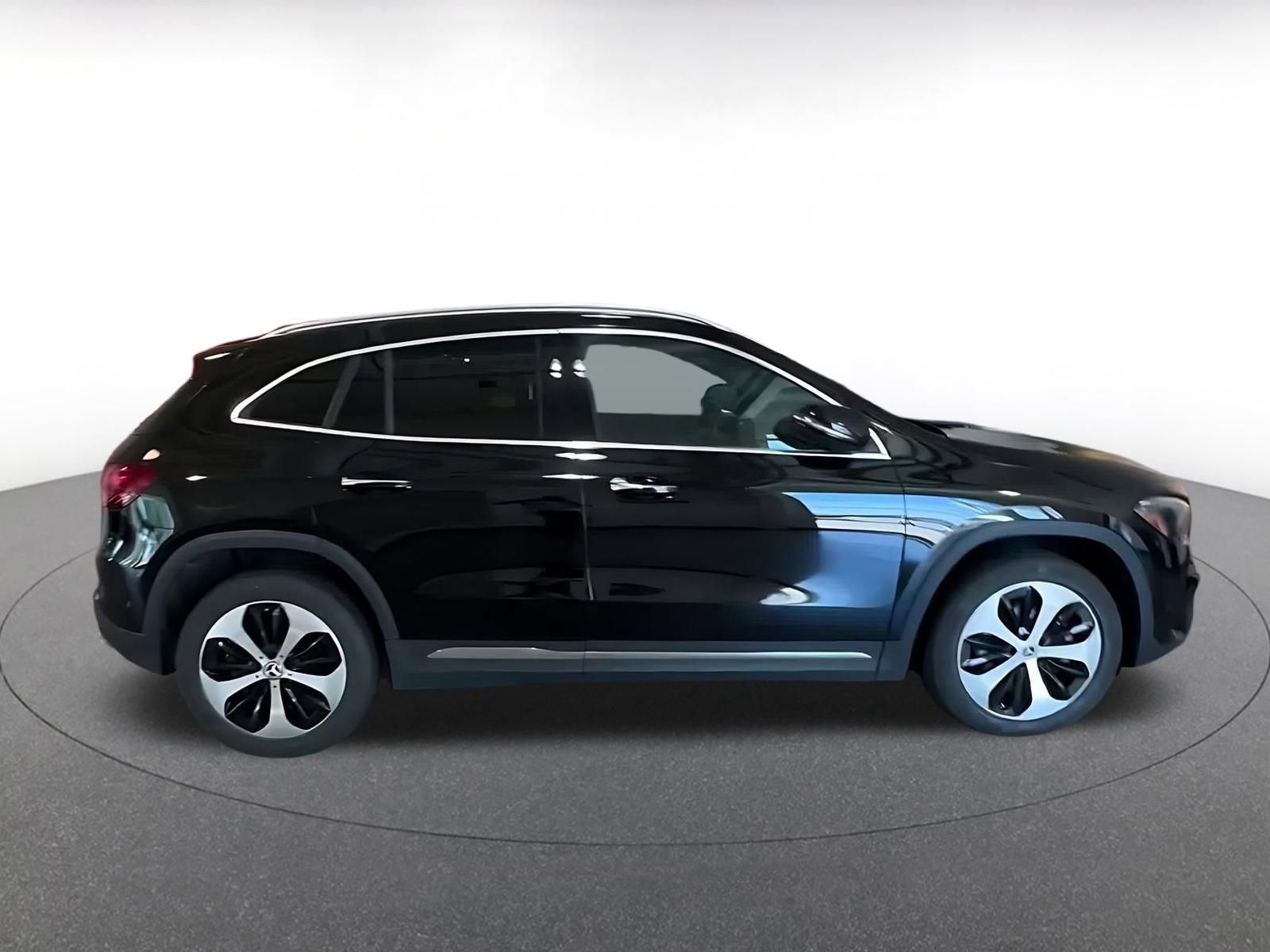 Thumbnail: 2025 Mercedes-Benz GLA - 12