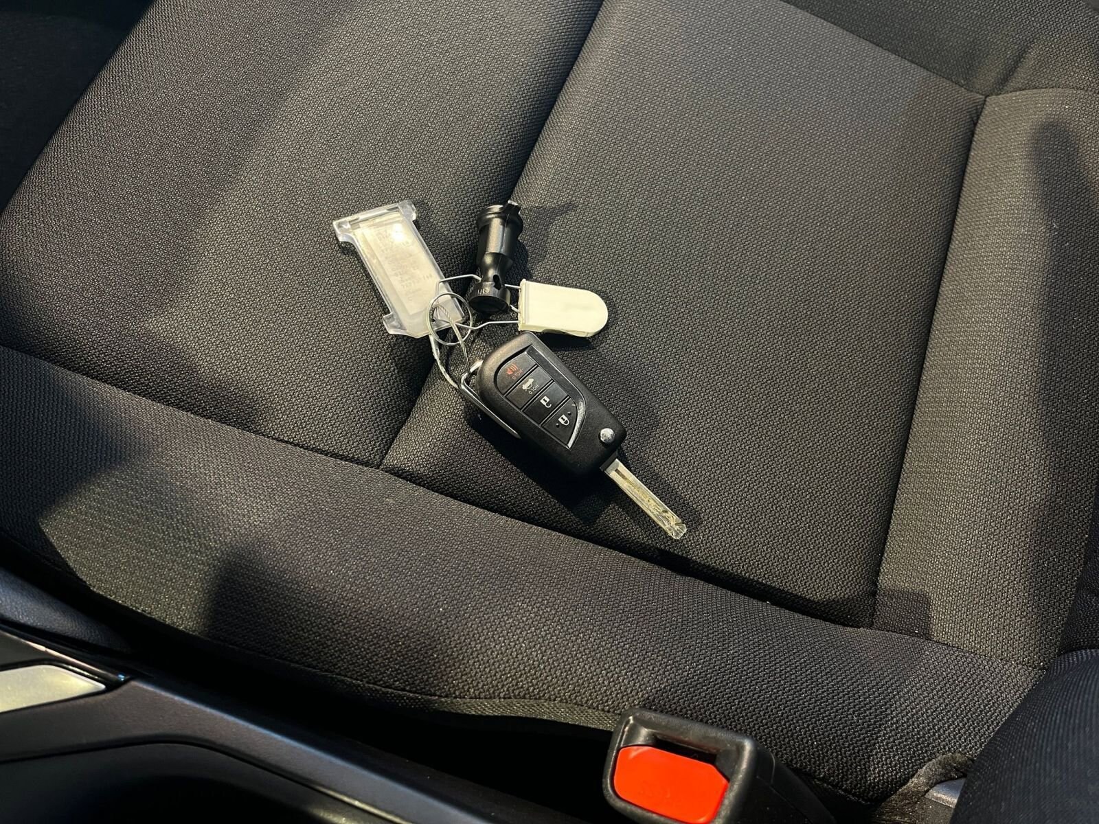 Thumbnail: 2025 Toyota Corolla - 22