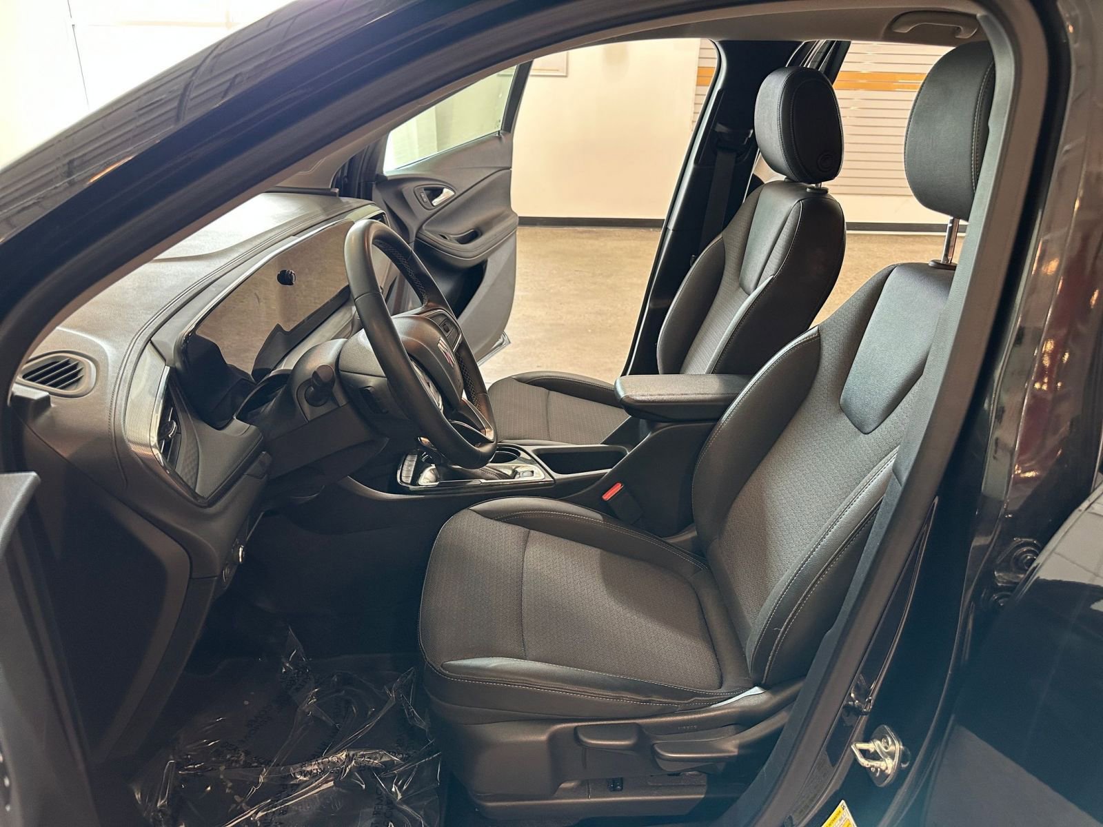 Thumbnail: 2025 Buick Encore GX - 25