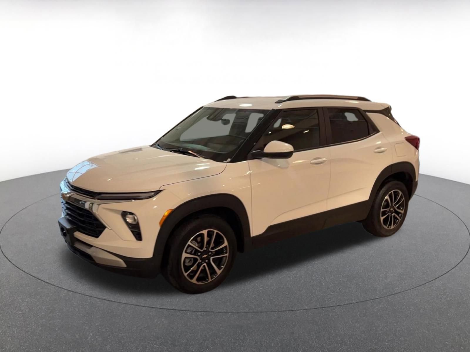 Thumbnail: 2025 Chevrolet TrailBlazer - 8