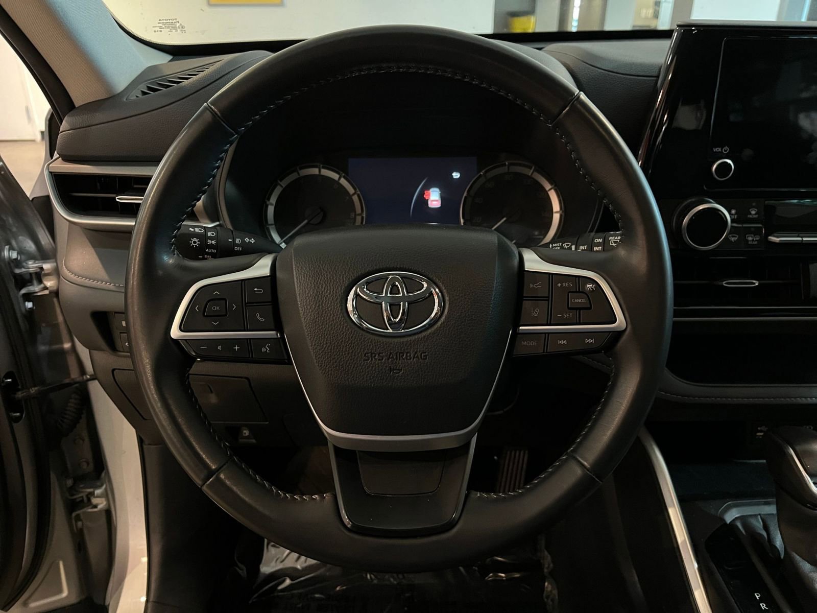 Thumbnail: 2025 Toyota Highlander - 29