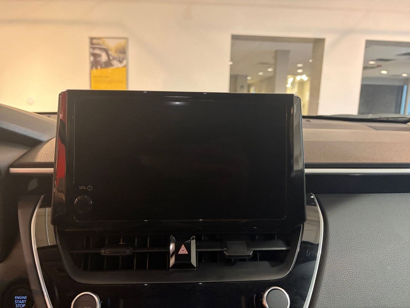 Thumbnail: 2025 Toyota Corolla Cross - 18