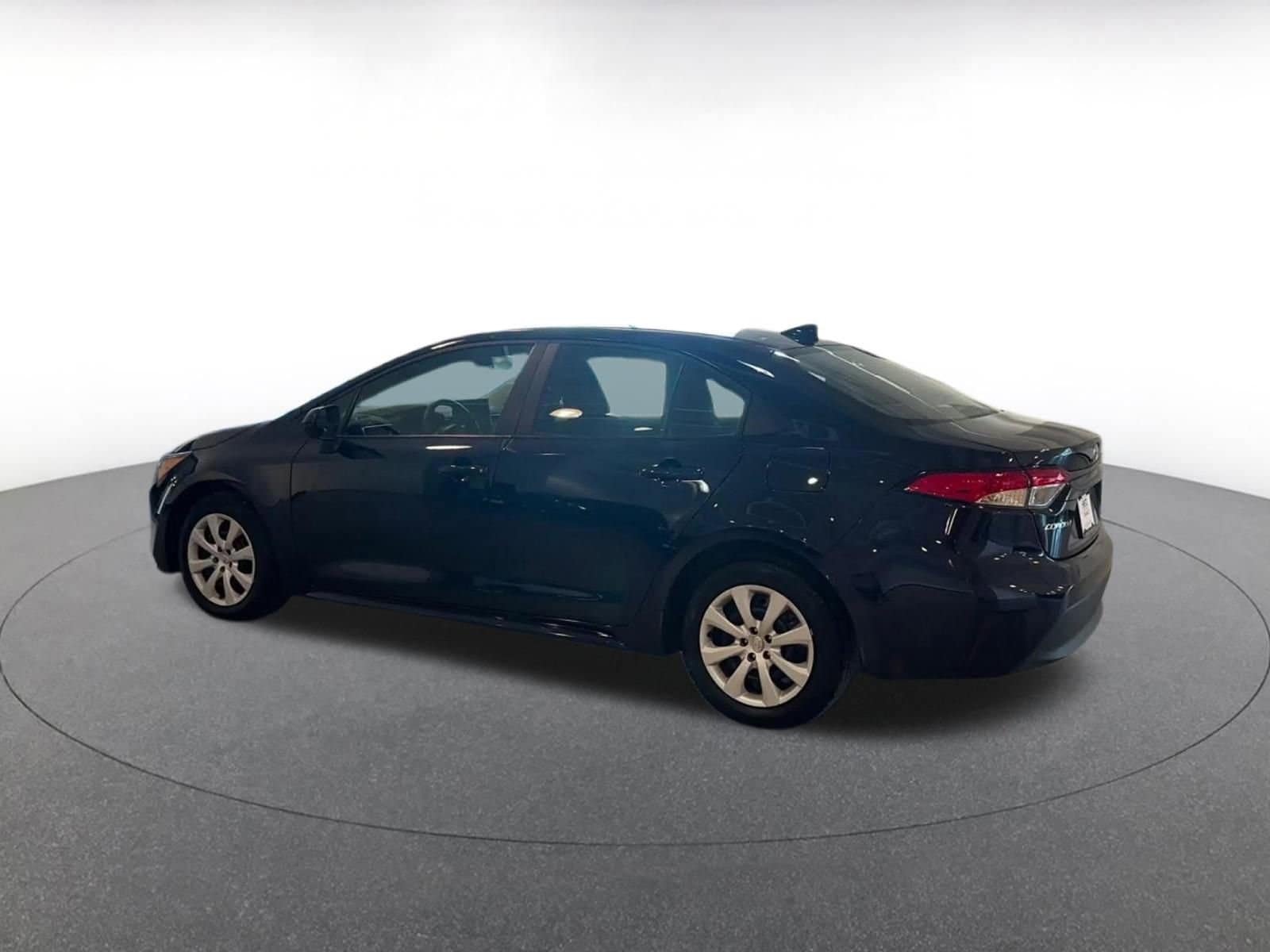Thumbnail: 2024 Toyota Corolla - 10