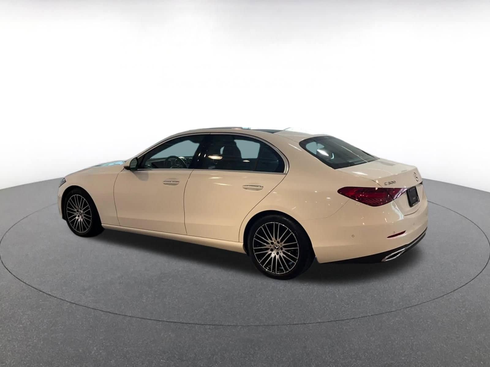 Thumbnail: 2024 Mercedes-Benz C-Class - 10