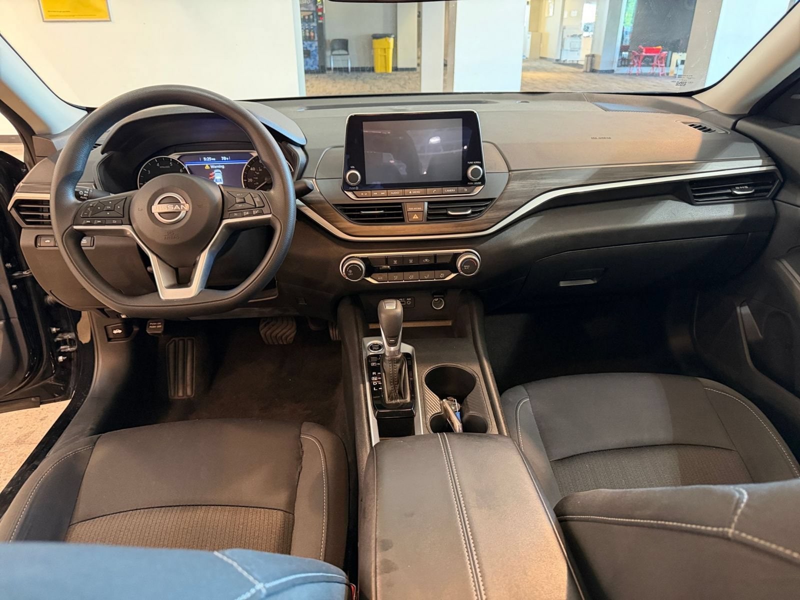 Thumbnail: 2025 Nissan Altima - 32