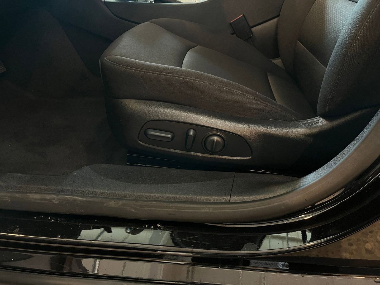 Thumbnail: 2023 Chevrolet Malibu - 23