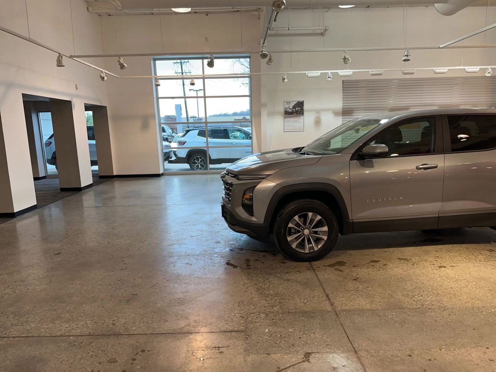 Thumbnail: 2025 Chevrolet Equinox - 16