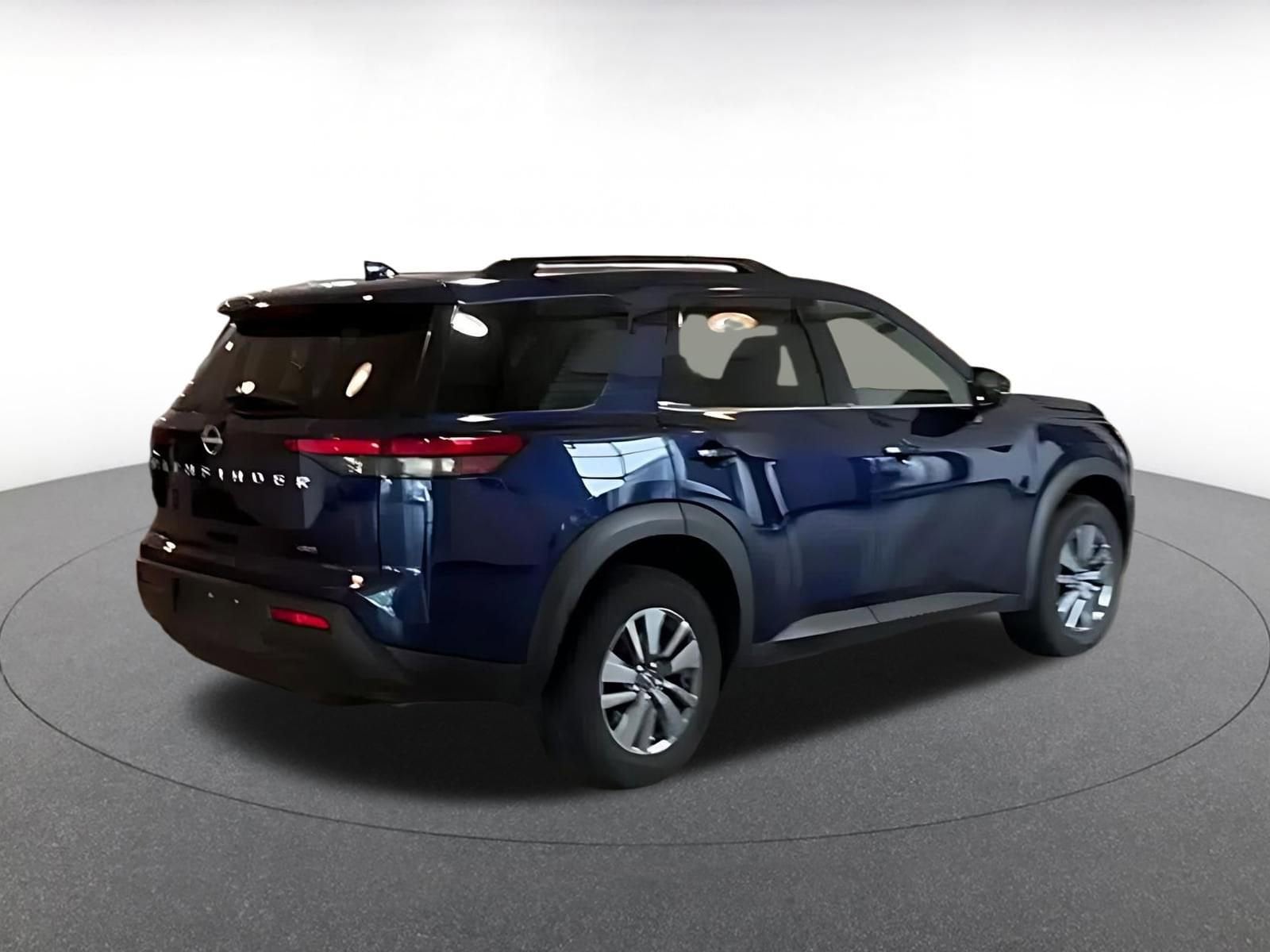 Thumbnail: 2025 Nissan Pathfinder - 12