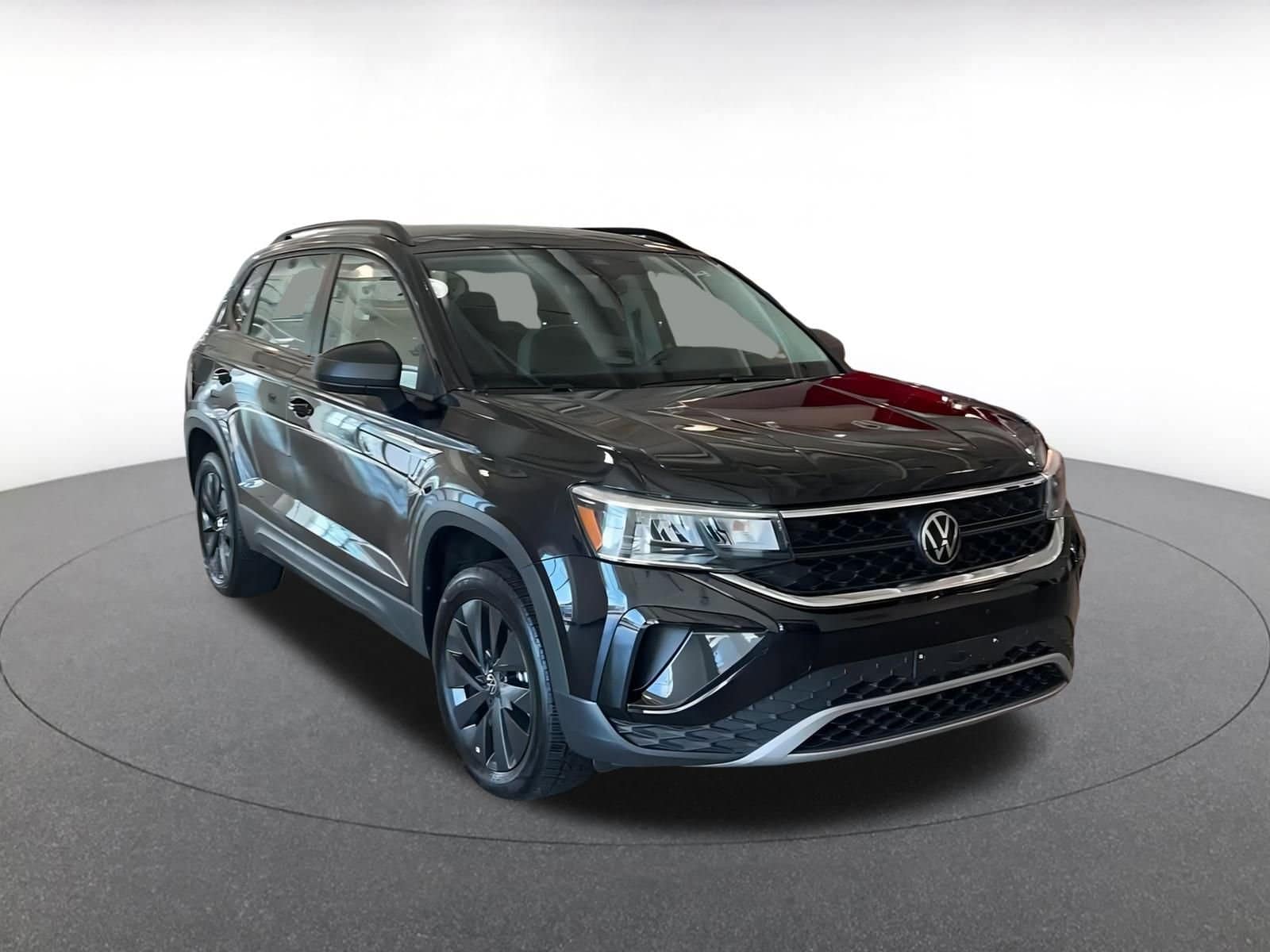 Thumbnail: 2024 Volkswagen Taos - 3