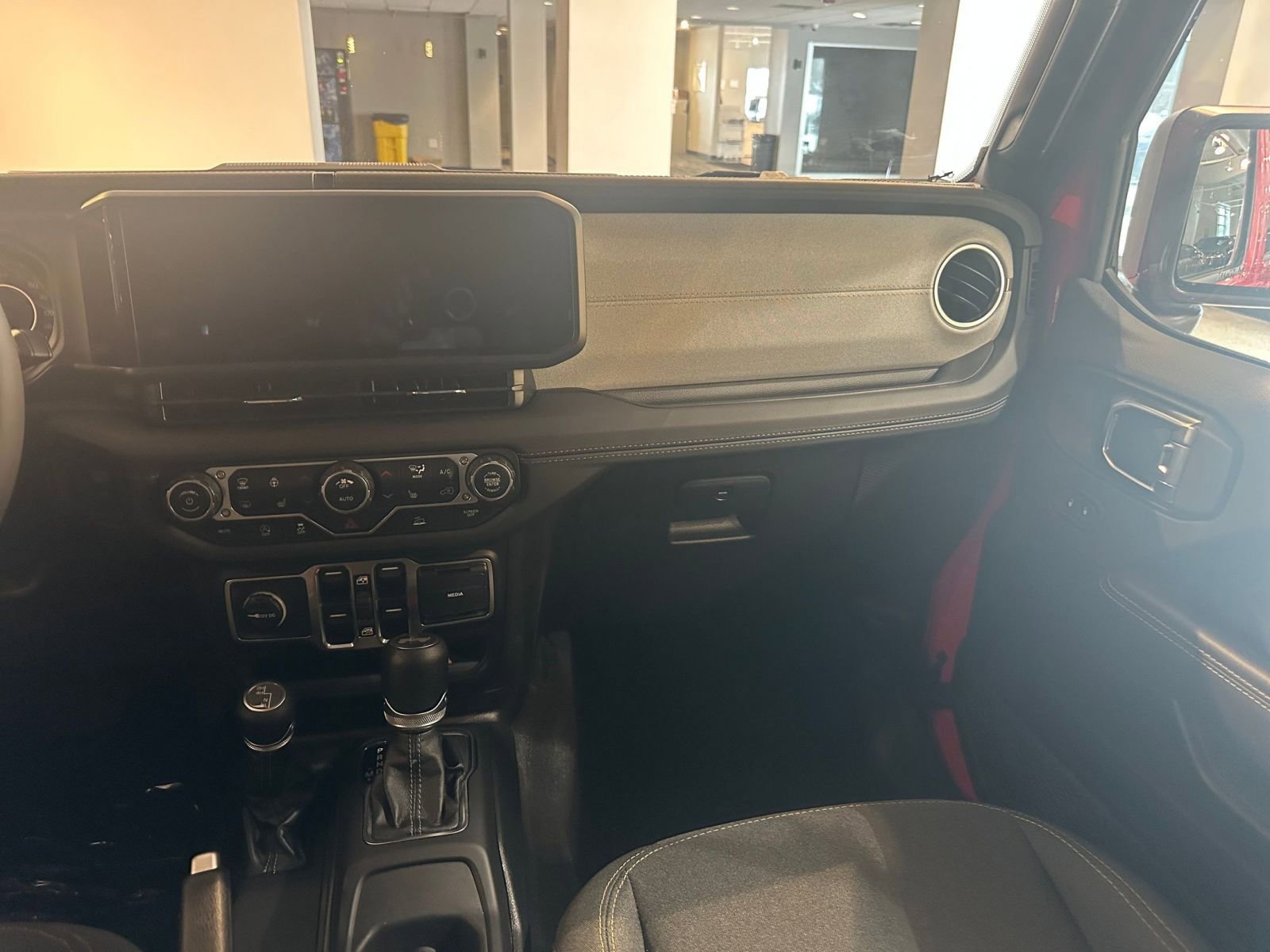 Thumbnail: 2025 Jeep Wrangler - 35