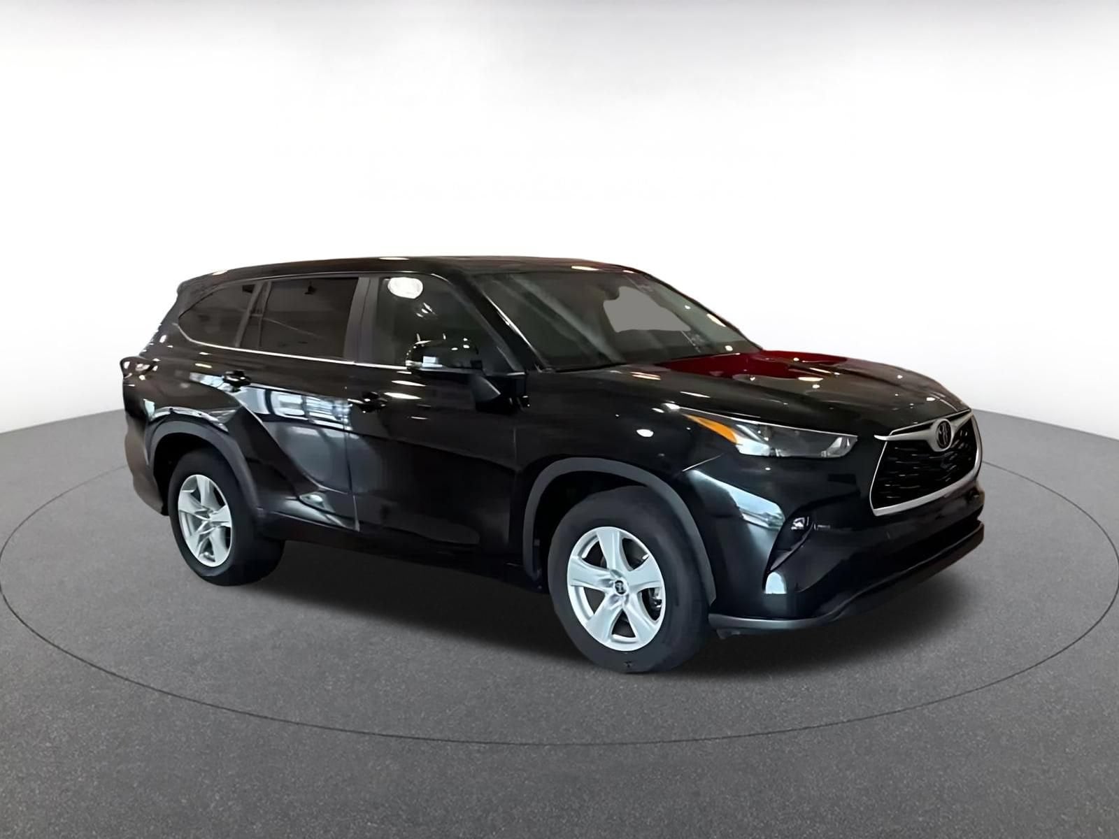Thumbnail: 2025 Toyota Highlander - 2