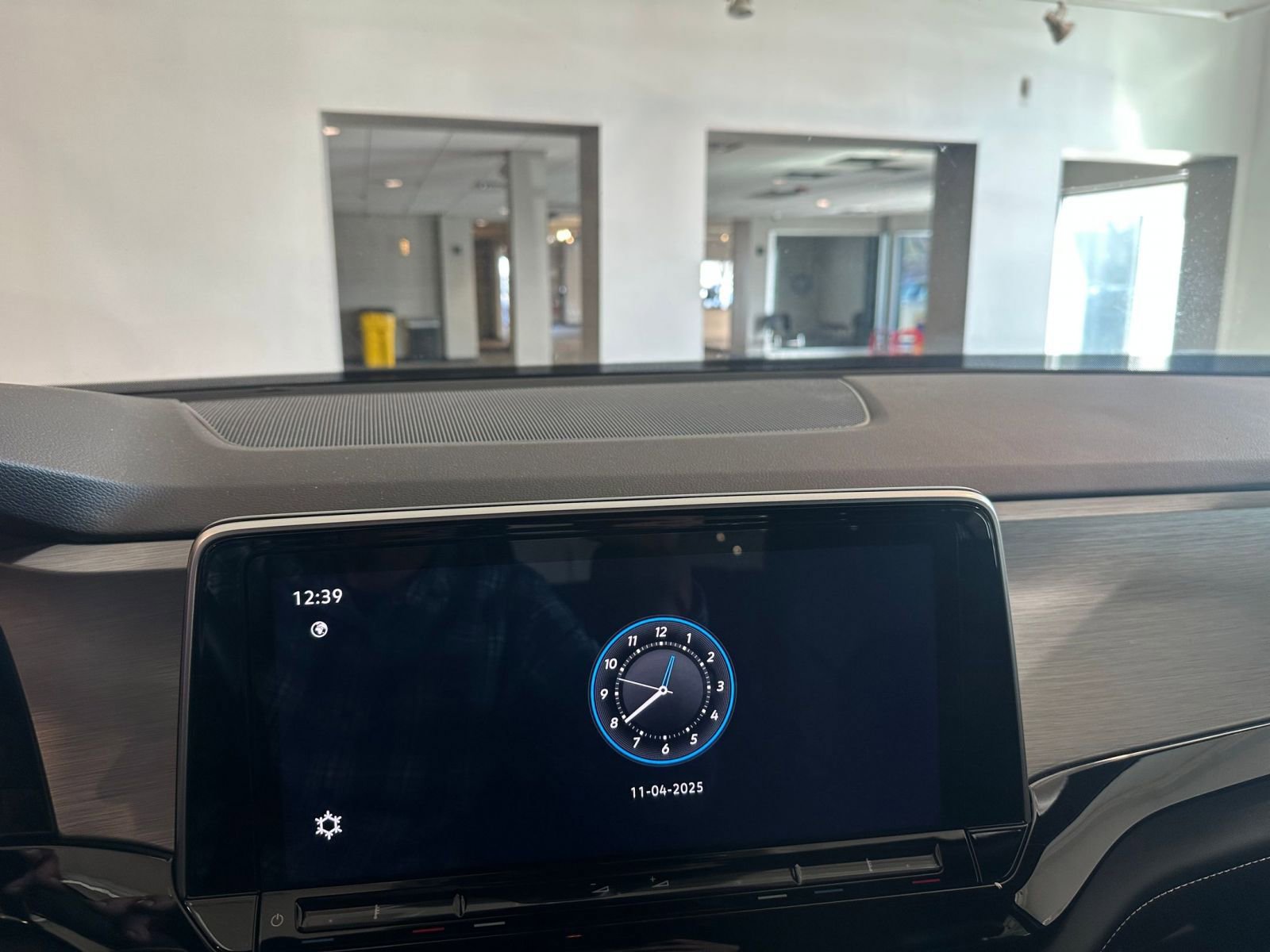 Thumbnail: 2025 Volkswagen Atlas - 18